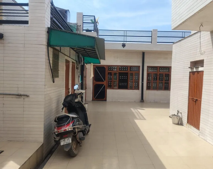 Sector 31 2 BHK Flat